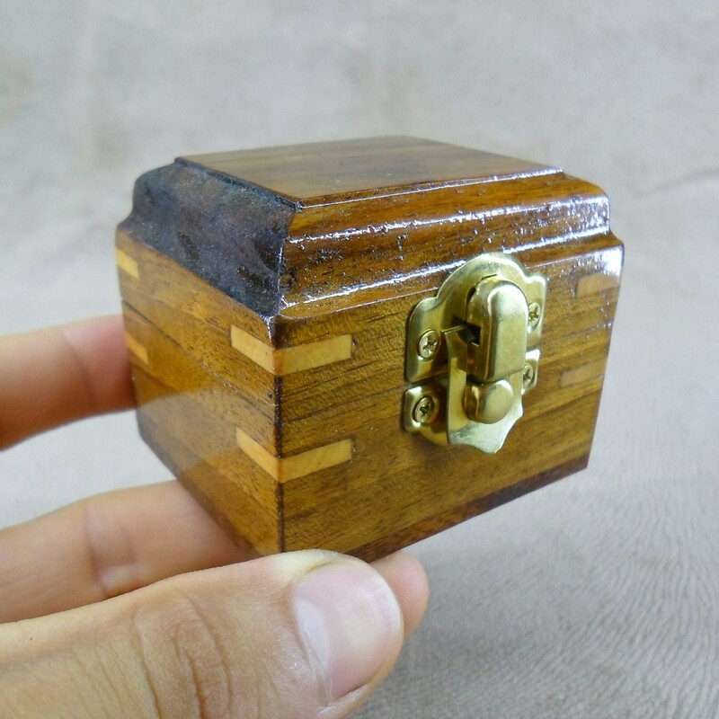 جعبه انگشتر چوبی ، گردو ، برند خالو 
