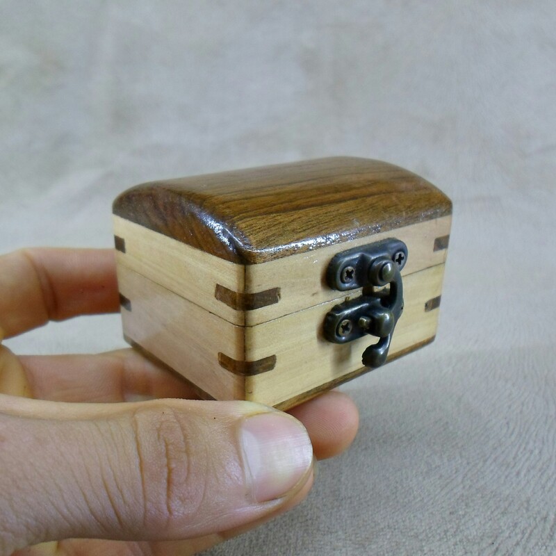 جعبه انگشتر چوبی ، طرح صندوقچه، برند خالو 