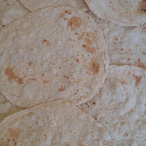 نان محلی کم نمک  30عددنان  تنوری تهیه شده از آرد سبوسدار درجه یک  بسیارخوشمزه ارسال با پست فوری به تهران یک روزه میرسه 