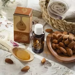 روغن بادام شیرین 30 سی سی قانون. بهبود التهاب و رطوبت رسان پوست