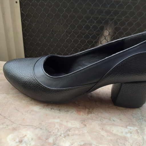 کفش زنانه پاشنه 3 سانت چرم راحت و خوش پا و باکیفیت با قیمت استثنایی و باور نکردنی
