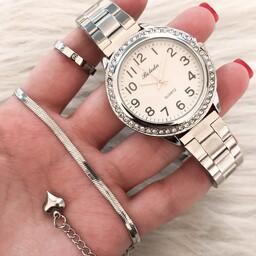 ساعت زنانه بالدا (Baleda) بنداستیل نقره ای صفحه سفید همراه دستبند
