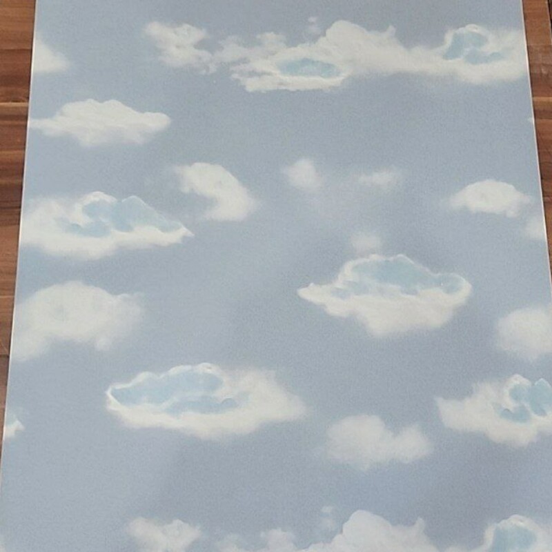 کاغذ دیواری کودک آسمان هزینه ی ارسال رایگان نیست و بصورت پسکرایه بر عهده ی خریدار است