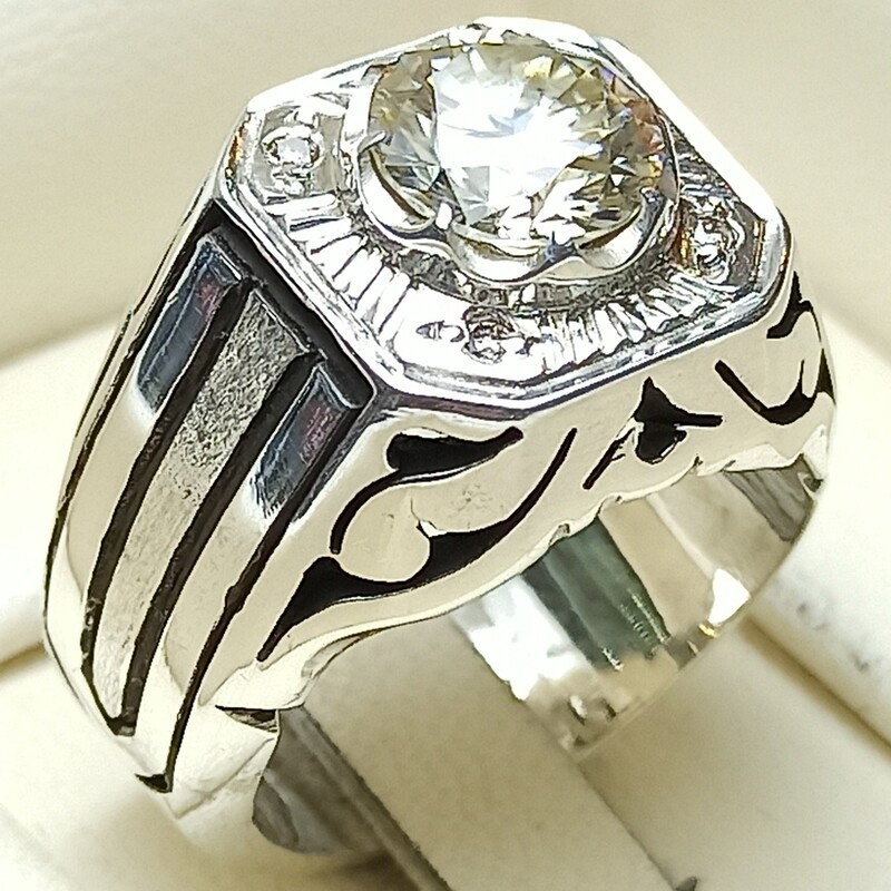 انگشتر نقره موزنایت الماس روسی سفید دست ساز دارای برلیان اصلی 