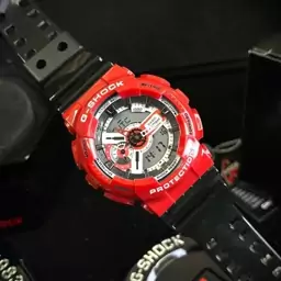 ساعت  مچی جی شاک GA110 قرمز مشکی (جیشاک GShock) ، صد در صد ضدآب ، تنظیم اتوماتیک با پایتخت کشورها ، اتولایت دار