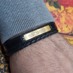 دستبند چرم طلا با حک متن سفارشی