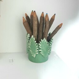 گلدان سفالی کوچک دستساز طرح برگ رنگ سبز آدامسی