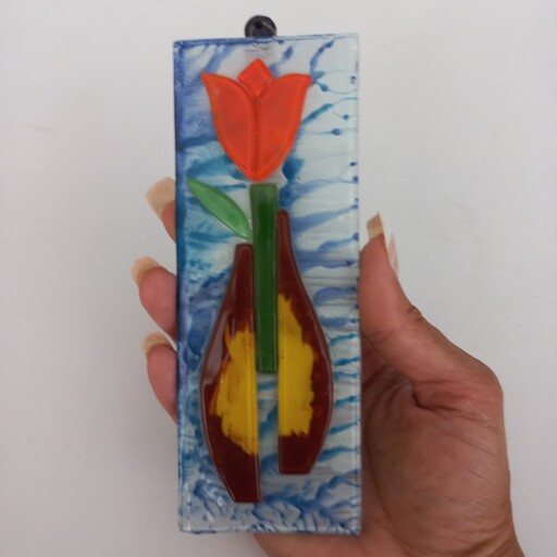 آویز دستساز گلدان گل لاله نارنجی شیشه ای با تکنیک همجوشی شیشه 