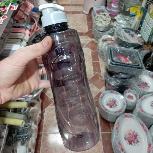 قمقمه یا بطری آب پلاستیکی رنگی