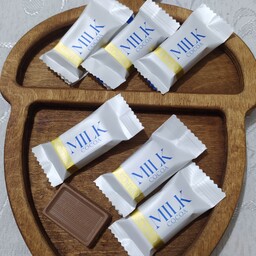 شکلات شیری کاکائویی آچاچی بسته 500گرمی فله 