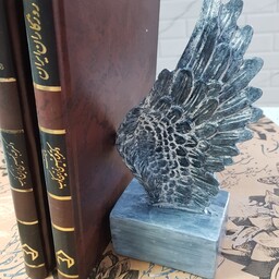 هولدر  بال کتاب نما سنگ پتینه شده با رنگ توسی و سفید مناسب برای نگه داشتن کتاب