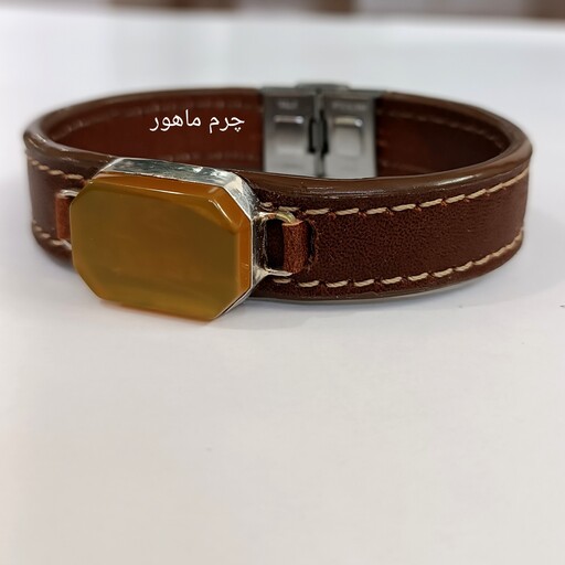دستبند چرم طبیعی دو لایه  مزین  به عقیق شرف الشمس 
