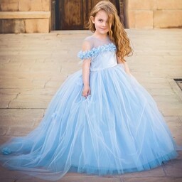 لباس عروس بچگانه پرنسسی پفی دنباله دار دکلته کد 0025