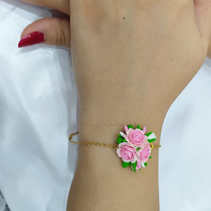 دستبند سه گل رز  صورتی با زنجیر رنگ ثابت