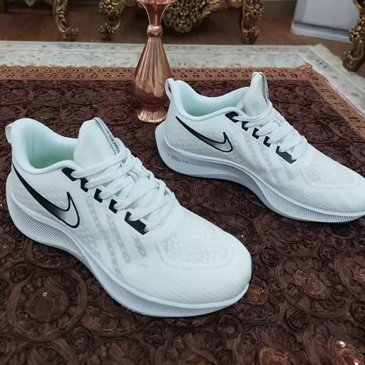 کفش  و کتونی رانینگ و پیاده روی نایک ایر زوم ومرو ویتنام مستر کوالیتی سفید  nike air  zoom vomero 38 x 