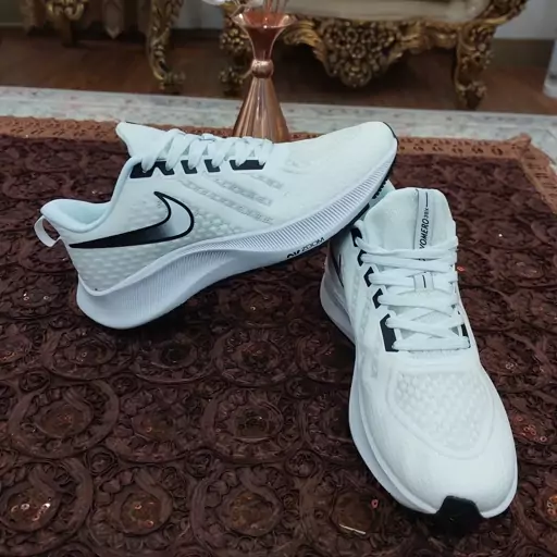 کفش  و کتونی رانینگ و پیاده روی نایک ایر زوم ومرو ویتنام مستر کوالیتی سفید  nike air  zoom vomero 38 x 