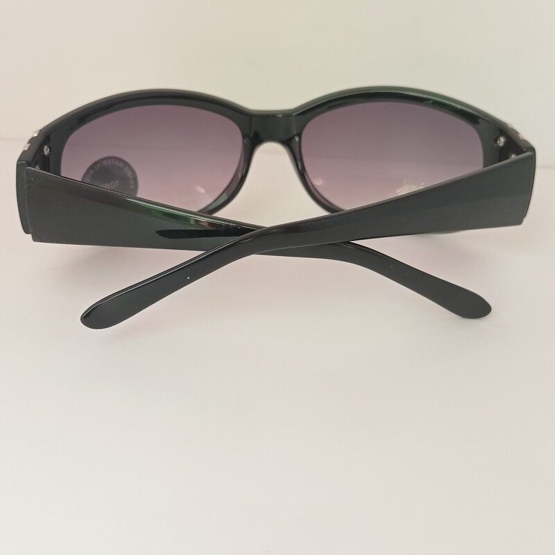 عینک آفتابی زنانه مارک اکسسورایز ضد اشعه های مضر خورشید uv400 نگین دار