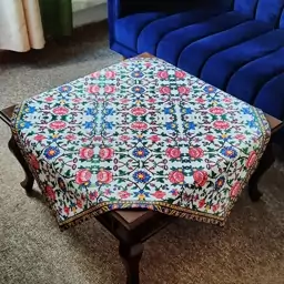 رومیزی مخمل  100x100 طرح نغمه خوان با حاشیه  آرت مان