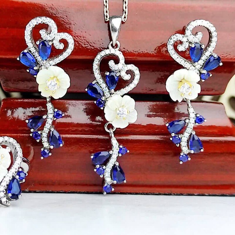 نیم ست زیبای جواهری گل صدف اصلی
عیار نقره 925ارسال رایگان 