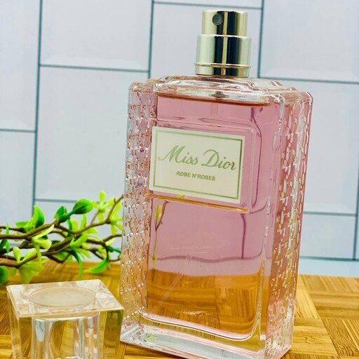 ادکلن میس دیور Miss Dior