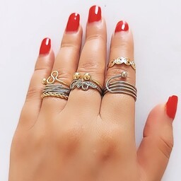  انگشتر های فانتزی در رنگ های طلایی و نقره ای هر عدد 20 هزار تومان
