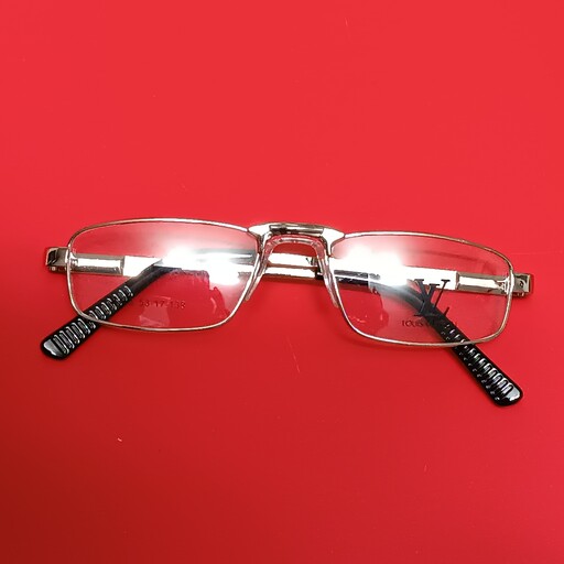 عینک مطالعه  نمره مثبت هفتاد و پنج صدم فقط ضعیفی با جنسیت فریم تمام قاب فلزی رو بینی یک تیکه عدسی پلاستیک عینک پیر چشمی 