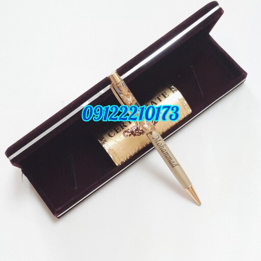 خودکار با ورقه های طلا و حک روی خودکار