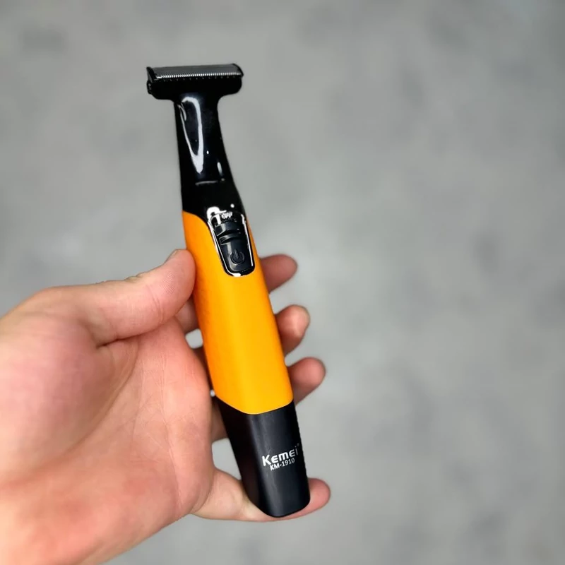 ژیلت برقی بادی گروم کیمی اصلی  تک کاره مناسب برای صورت و بدن صفر زنی در حد ژیلت کاملا شد آب دارای گواهی همراه 4 شانه و س