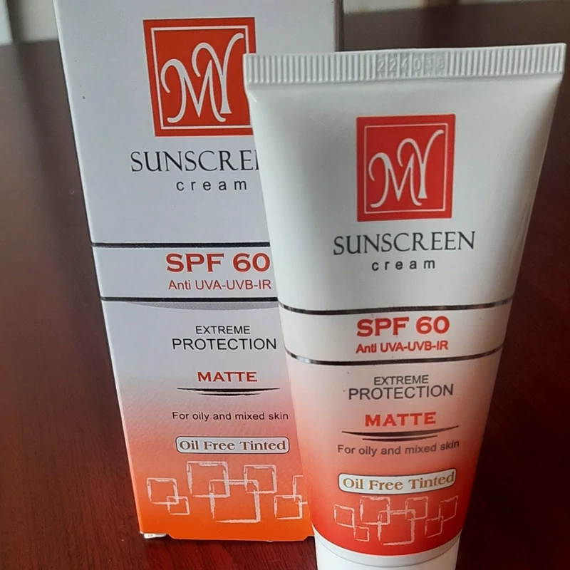 کرم ضدآفتاب مای spf60فاقد چربی کرم پودری