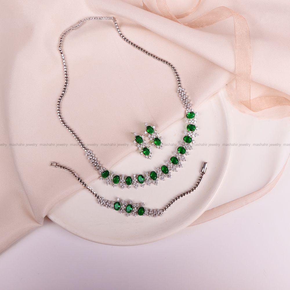 سرویس طرح زمرد زنانه کد 8252