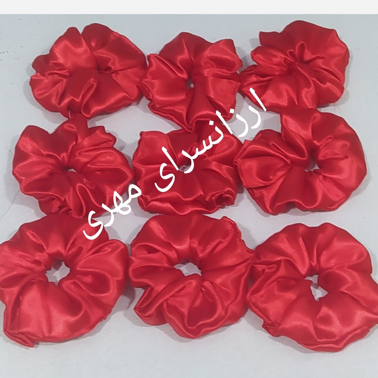 کش مو اسکرانچی ساتن قرمز