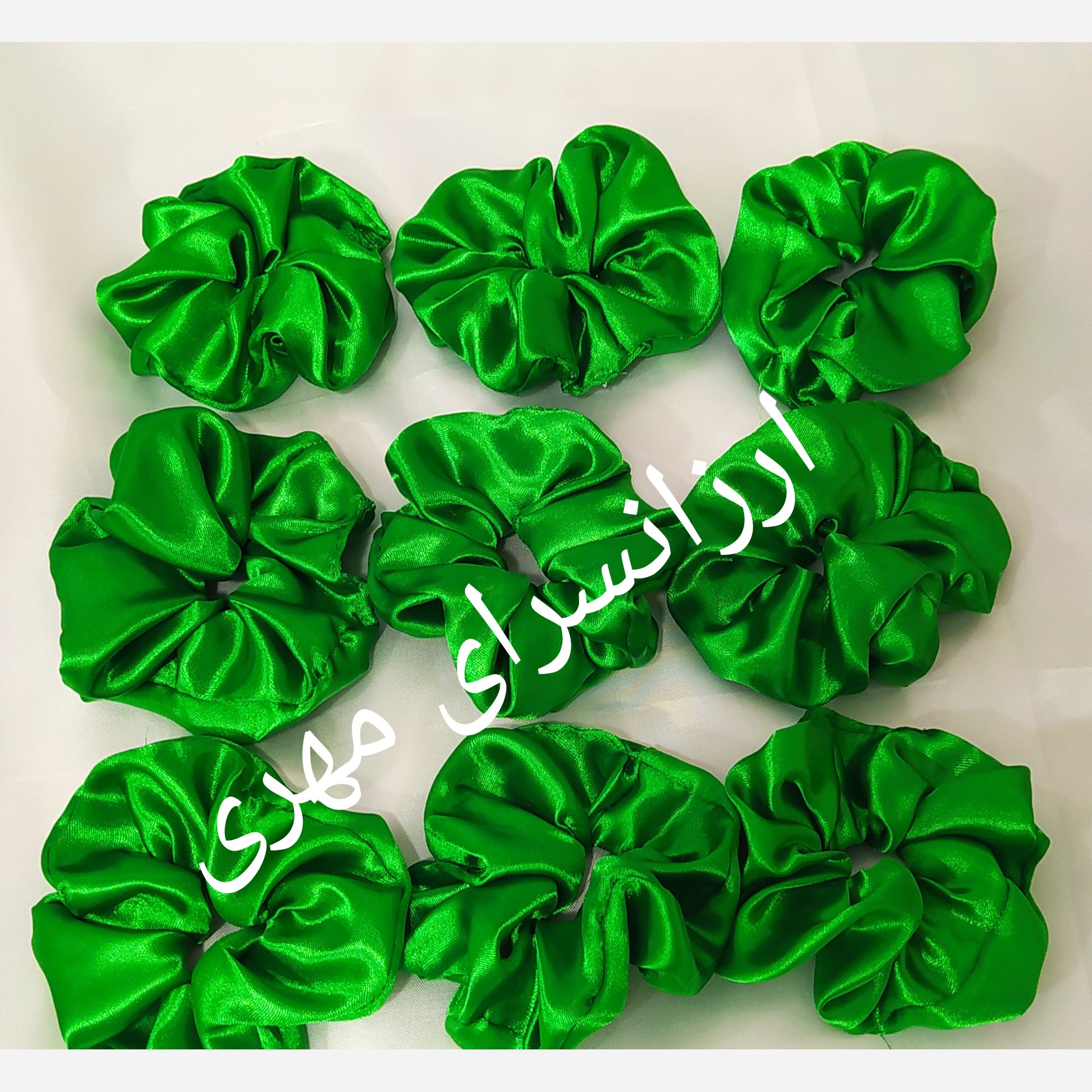 کش مو اسکرانچی ساتن سبز