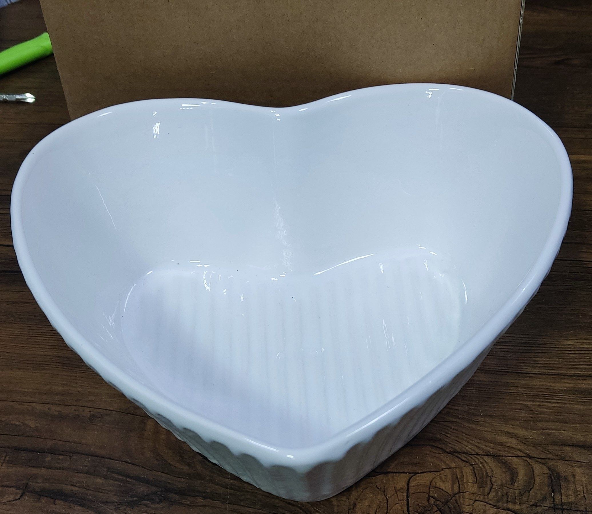 ظرف سرامیکی قلبی 