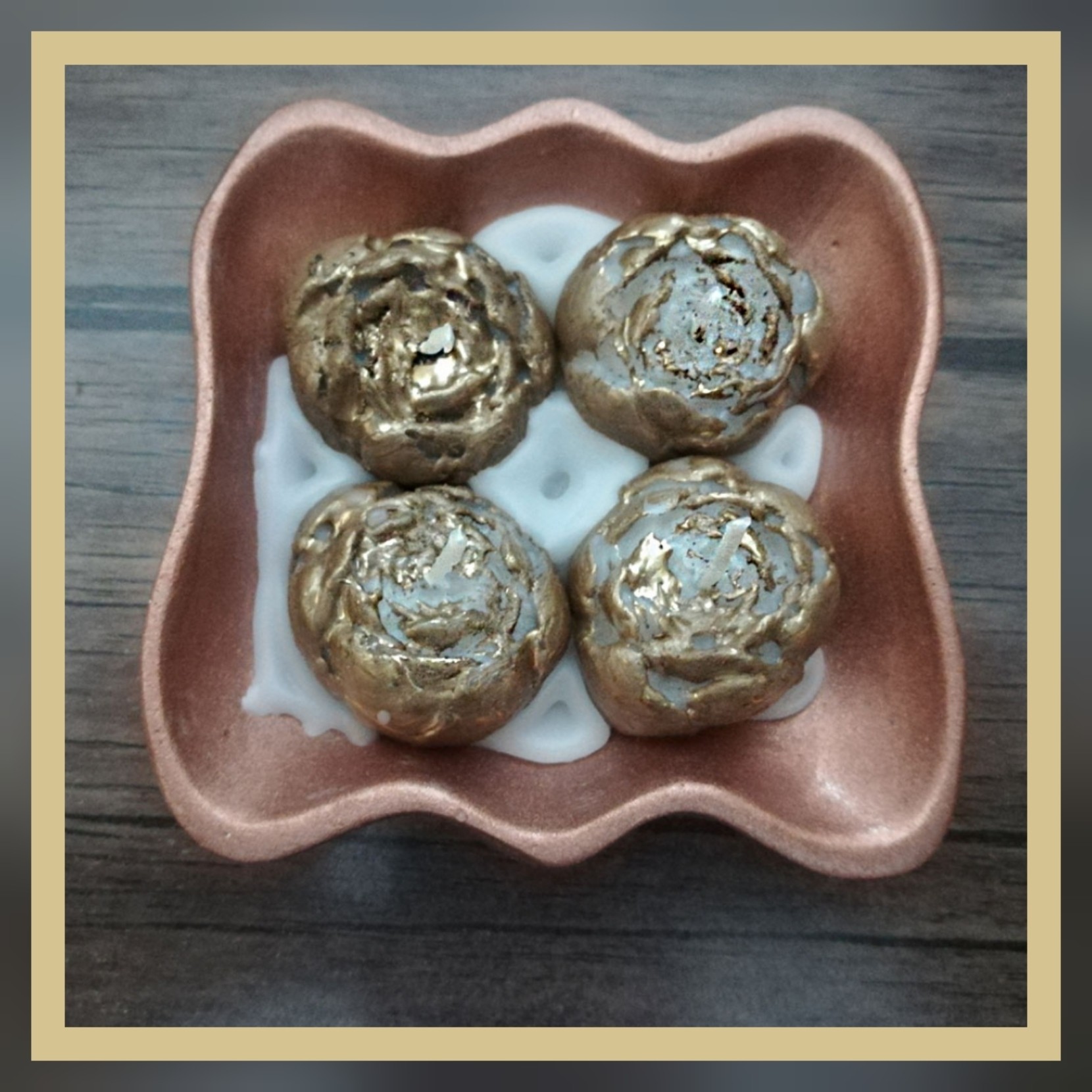شمع کاسه ای با گل رز