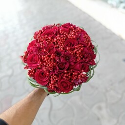 دسته گل . دسته گل عروس . دسته گل عروس مصنوعی . گل مصنوعی . گل . گیاه . گلدان . رز . عروسی . یلدایی . ولنتاین