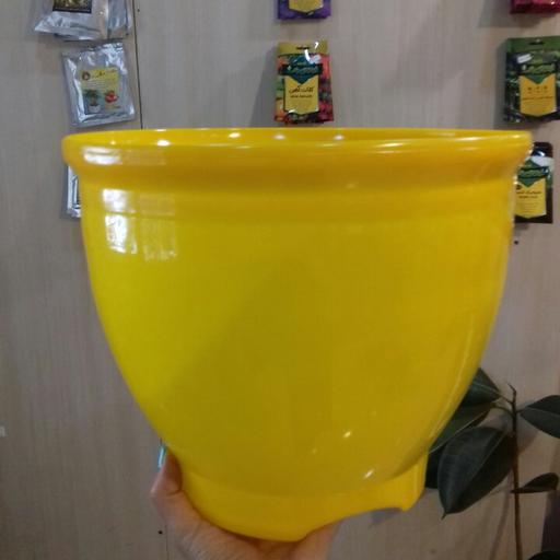 گلدان کروی زرد پلاستیکی کلاسیک 3030 (قطر 30 ارتفاع 24)