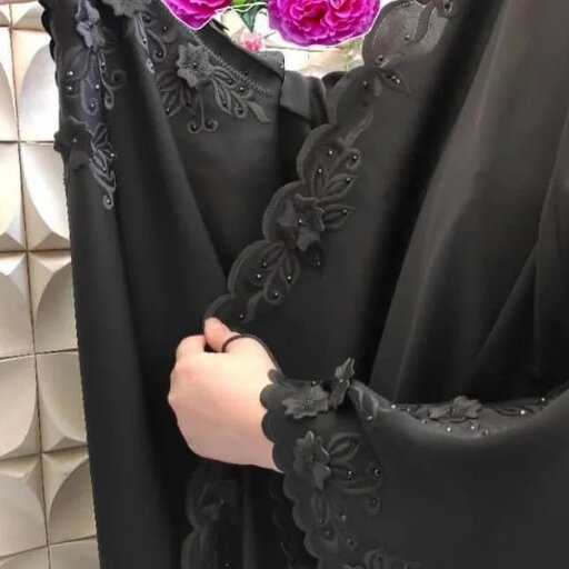 چادر  عبایی جده یا عربی اصیل گلدوزی شده جنس کرپ رویال ، مشکی و سبک