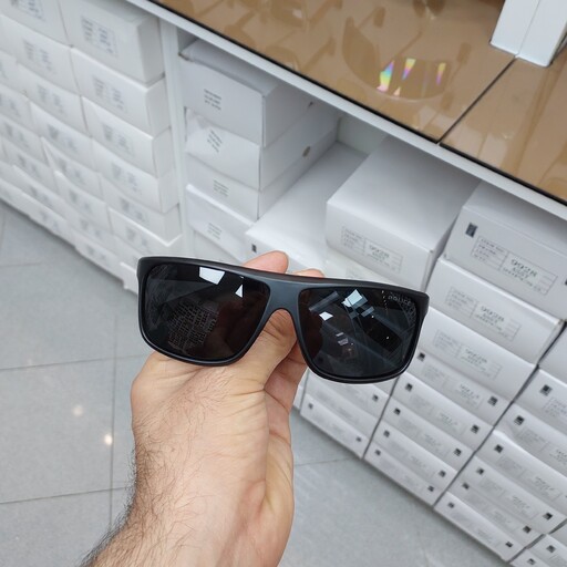 عینک آفتابی مربعی مردا مارک پلیس عدسی یووی 400 و پلاریزه(رنگ مشکی )