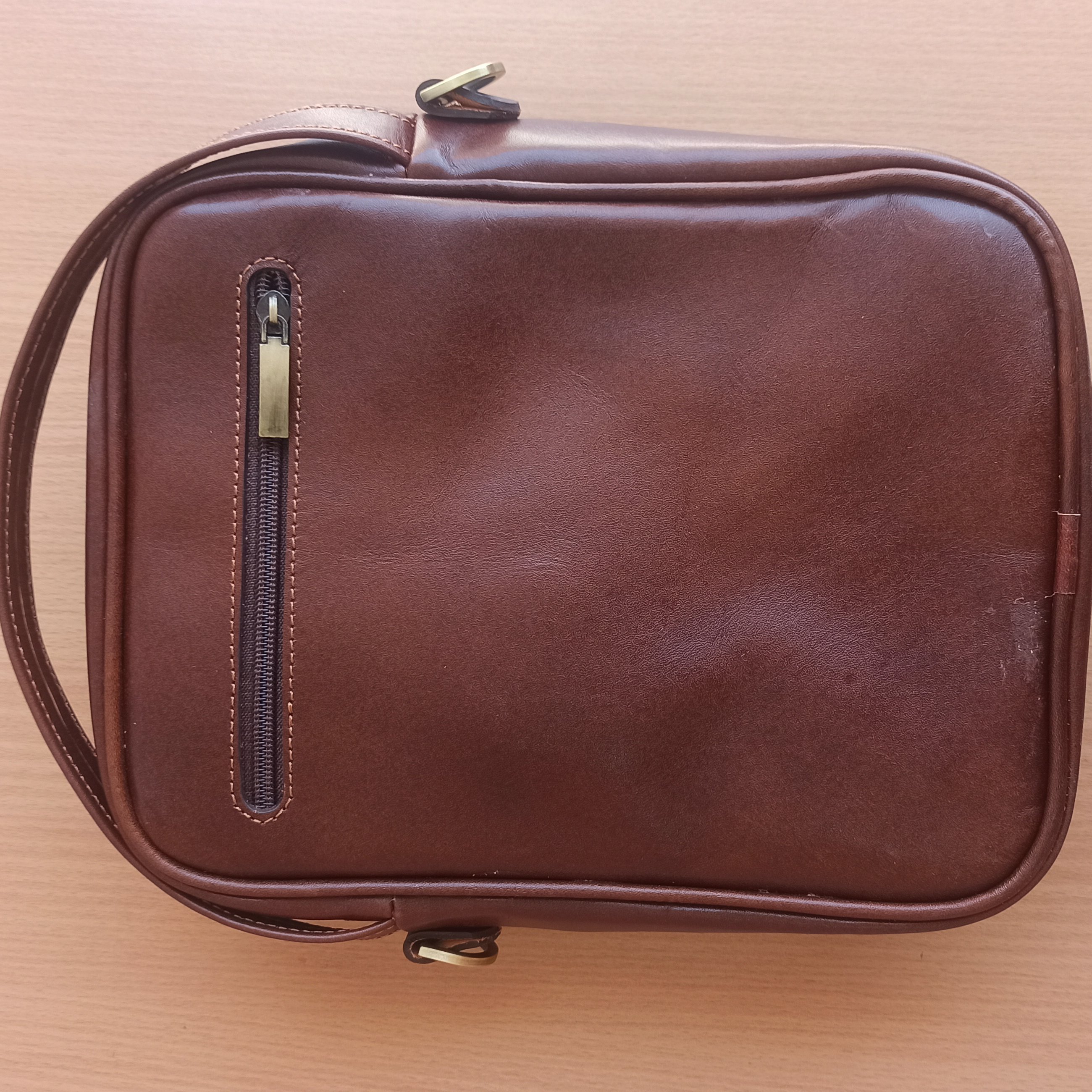 کیف کالج یا کراس بادی چرم واتگر