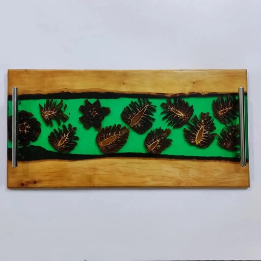 سینی چوبی رزینی سبز با اسلایس  های کاج  (دستساز)