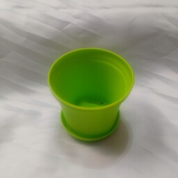 گلدان پلاستیکی سبز سایز 8 به همراه زیرگلدانی