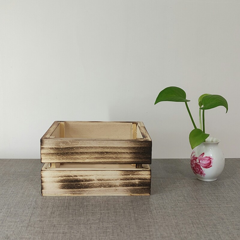 جعبه و باکس گل چوبی  طرح مربع سایز کوچک مناسب گل فروشی ها جعبه هدیه