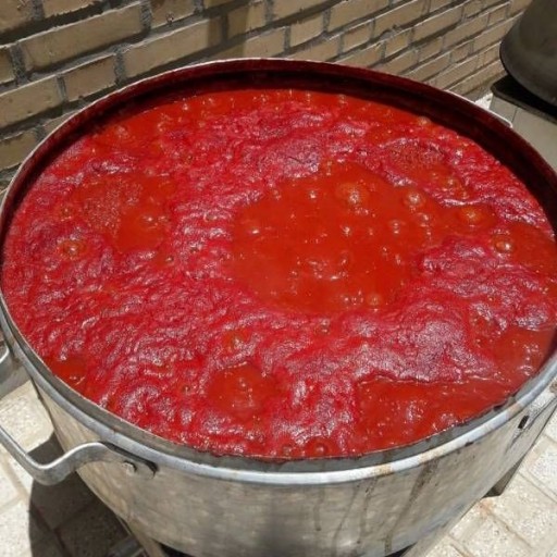 رب گوجه فرنگی ده کیلویی غلیظ و خانگی کاملا بهداشتی و ارگانیک
