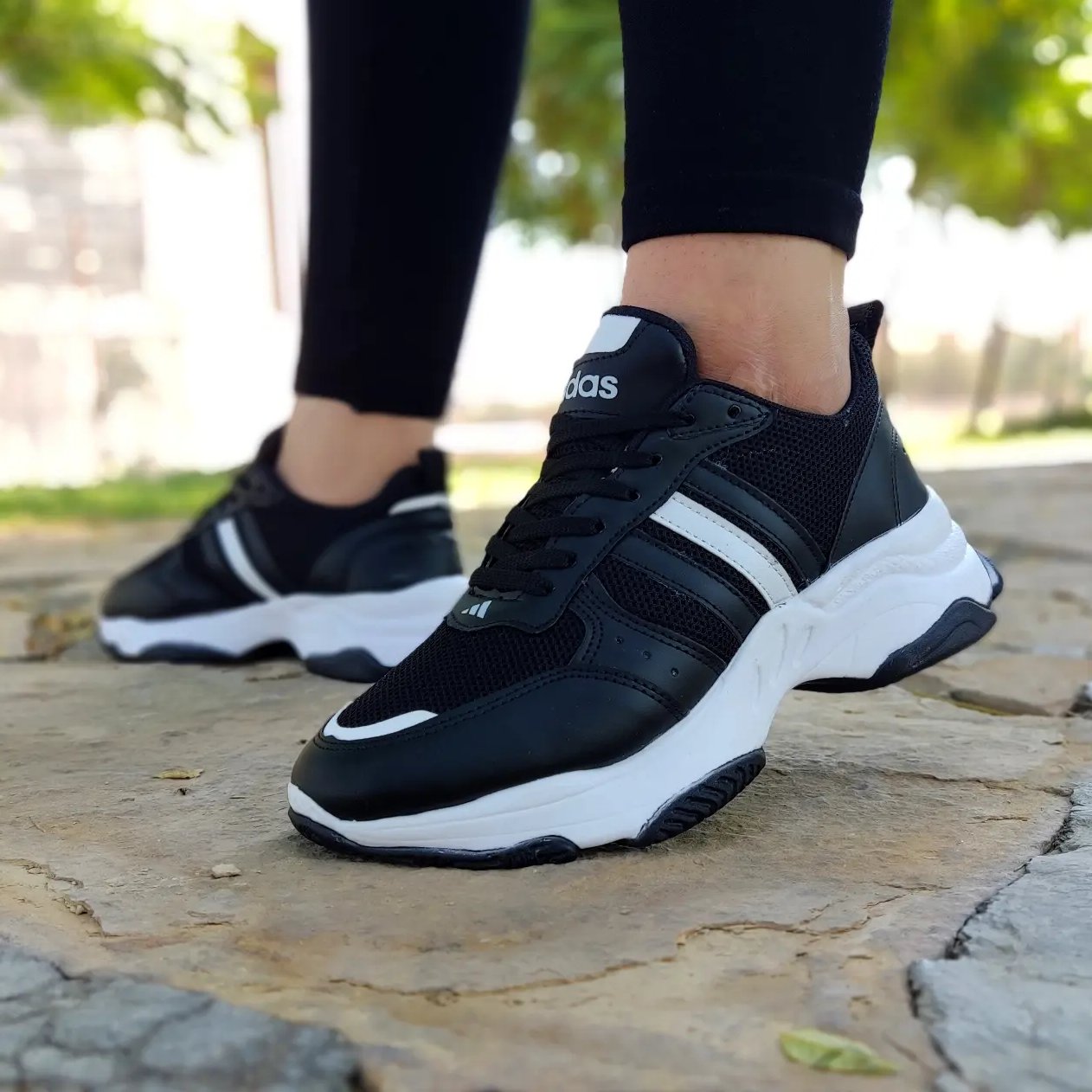 ادیداس زنانه مدل فارن