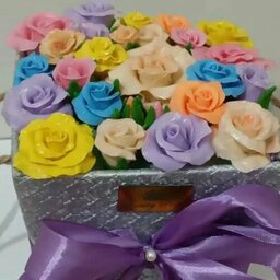 باکس گل رز  خمیری قابل شستشو رنگ ثابت دکوری و کادویی شیک و ماندگار مناسب هدیه تولد ولنتاین و ....