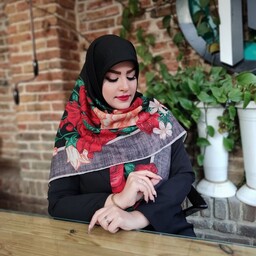 فروش ویژه روسری  سوپرنخ گارزا قواره 135 طرح حاشیه گلدار زمینه مشکی ارسال رایگان