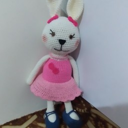 عروسک خرگوش دستباف