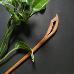 سنجاق موچوبی دست ساز ساخته شده ازچوب راش
