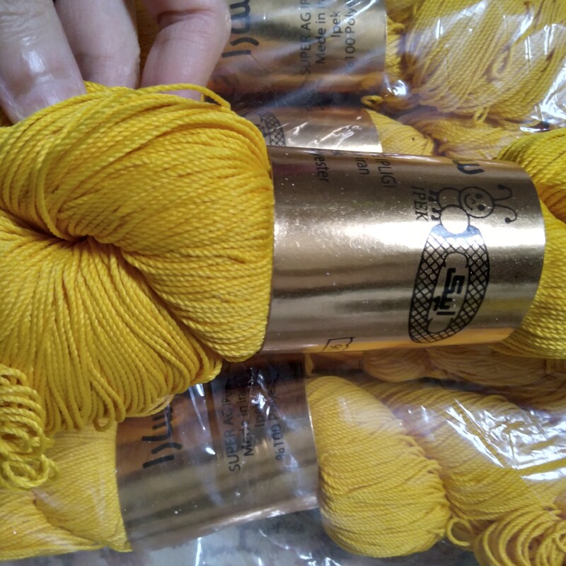کاموا مرسریزه 100گرمی رنگ زرد زعفرانی 300متر کیفیت عالی