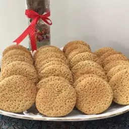 شیرینی کلوچه زنجبیلی  نیم  کیلویی (500 گرم ) خانگی و کیک سنتی + ارسال رایگان